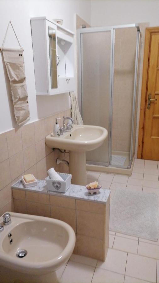 Casa Vacanze "Ellen" Bianchi Екстер'єр фото